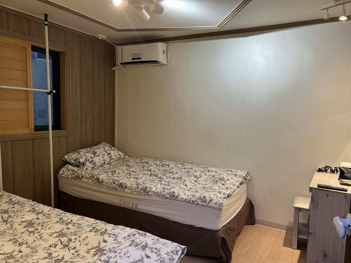 G Mini Hotel Dongdaemun Seoel Buitenkant foto