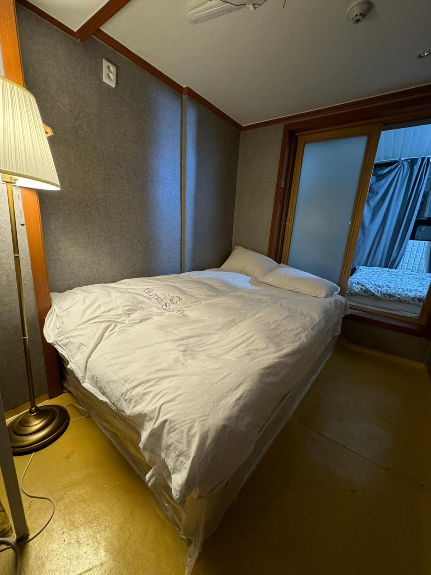 G Mini Hotel Dongdaemun Seoel Buitenkant foto