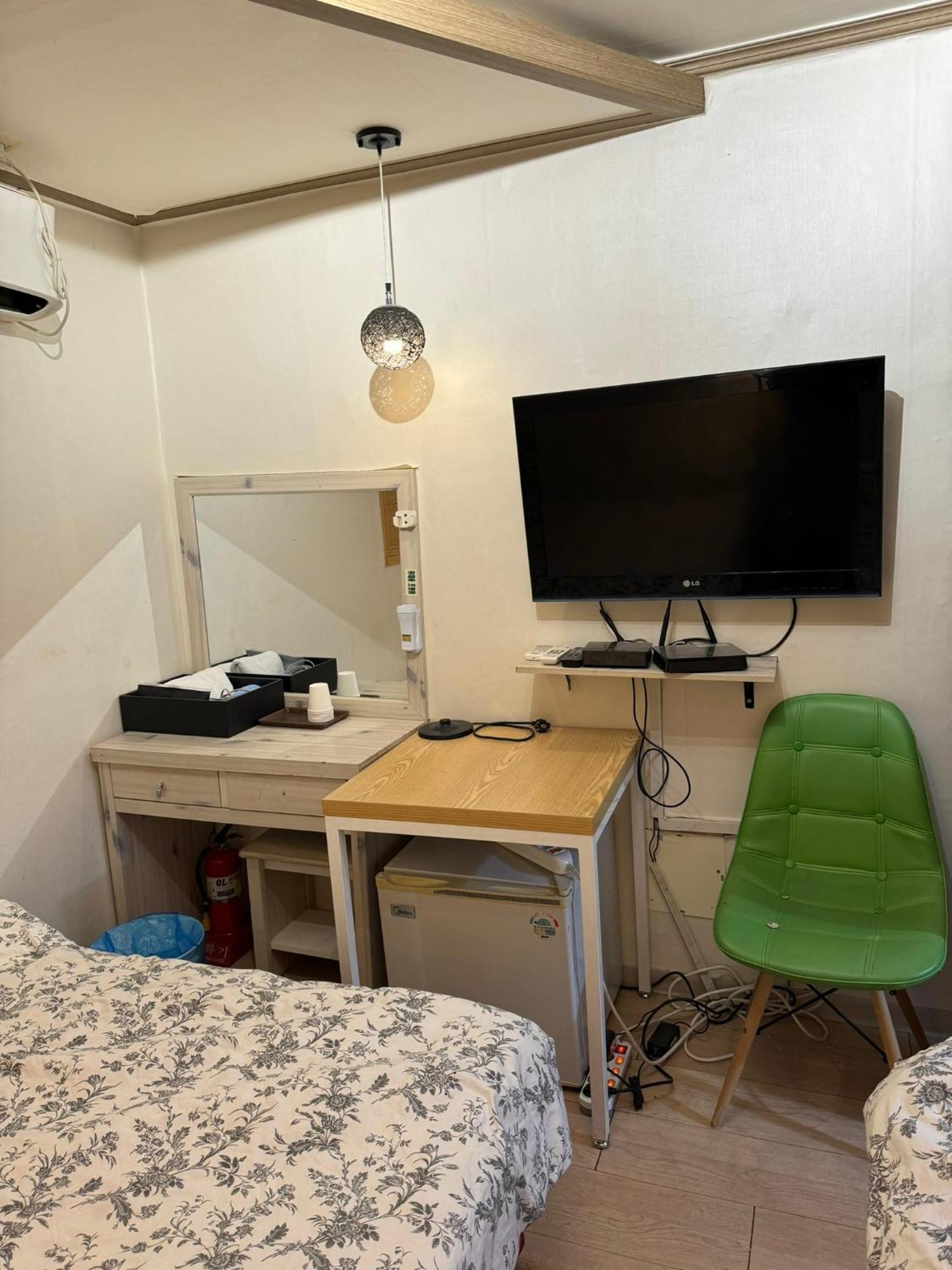 G Mini Hotel Dongdaemun Seoel Buitenkant foto