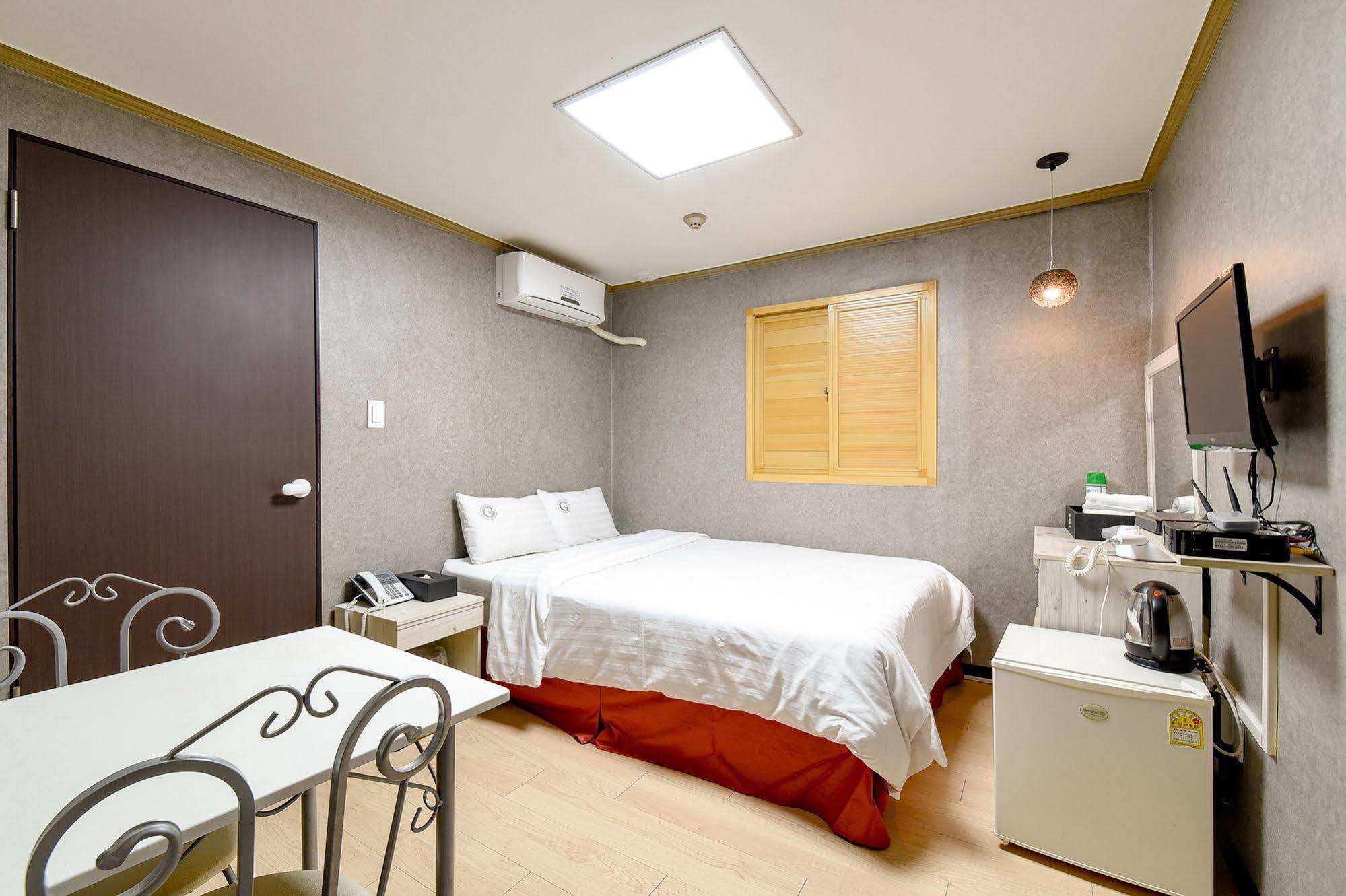 G Mini Hotel Dongdaemun Seoel Buitenkant foto